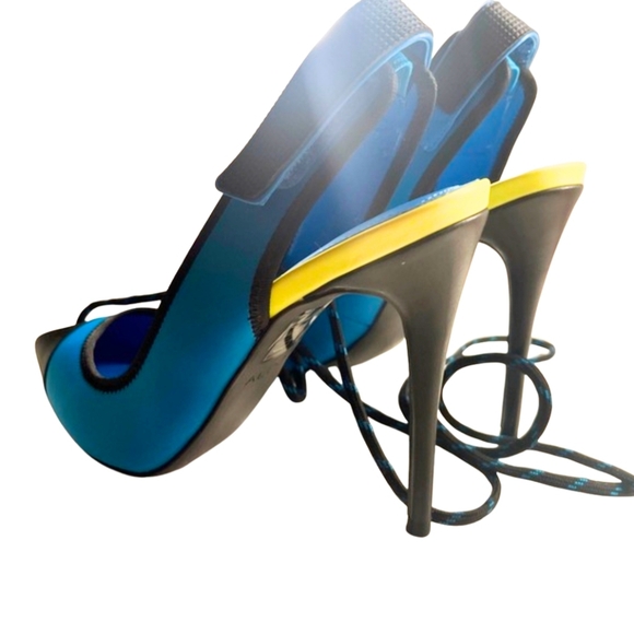 Blue heels - Picture 4 of 4